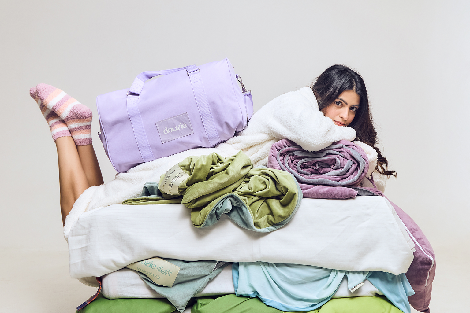 How to Put the Cover On Your Doozie Weighted Blanket